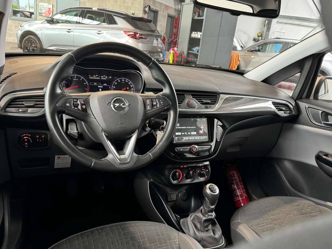 Opel Corsa 1.2i Enjoy met 12 maanden garantie! — foto 6 van 14