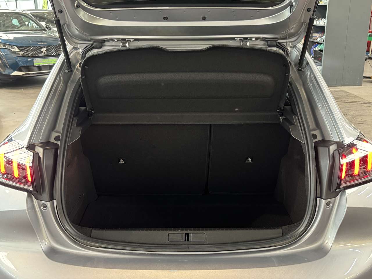 Peugeot 208 1.2i PureTech — foto 5 van 15