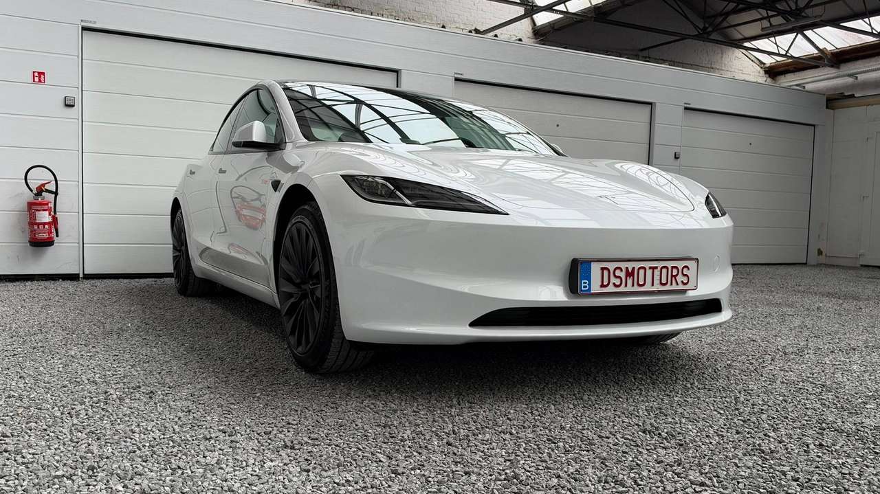 Tesla Model 3 RWD | Premium versie | LFP Batterij | 9.200km | ALS NIEUW! — foto 6 van 25