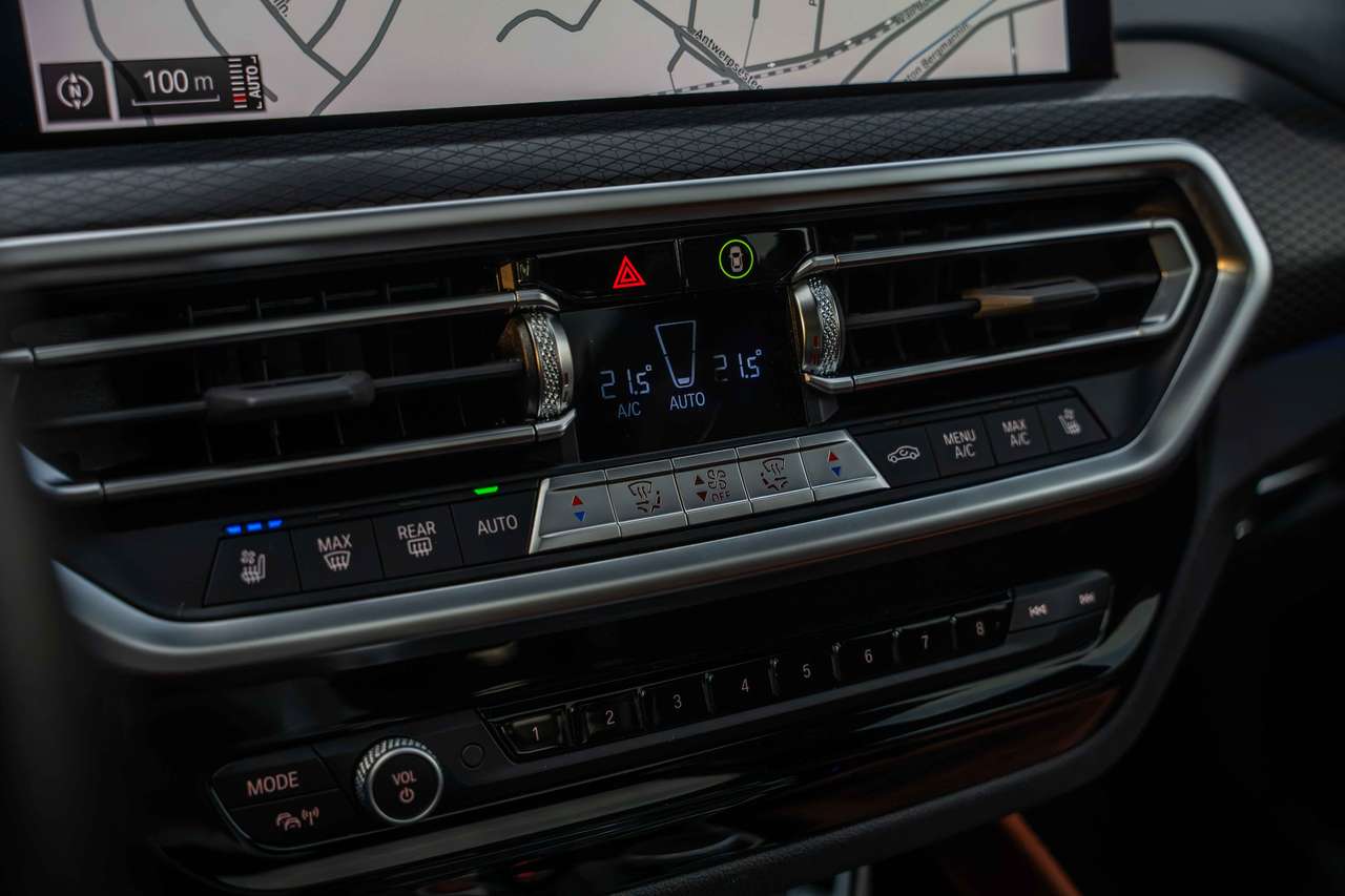 BMW X3 M Competition PANO/LED/HUD/H&K/ACC/360°/DISPLAY/TREKHAAK — foto 21 van 25