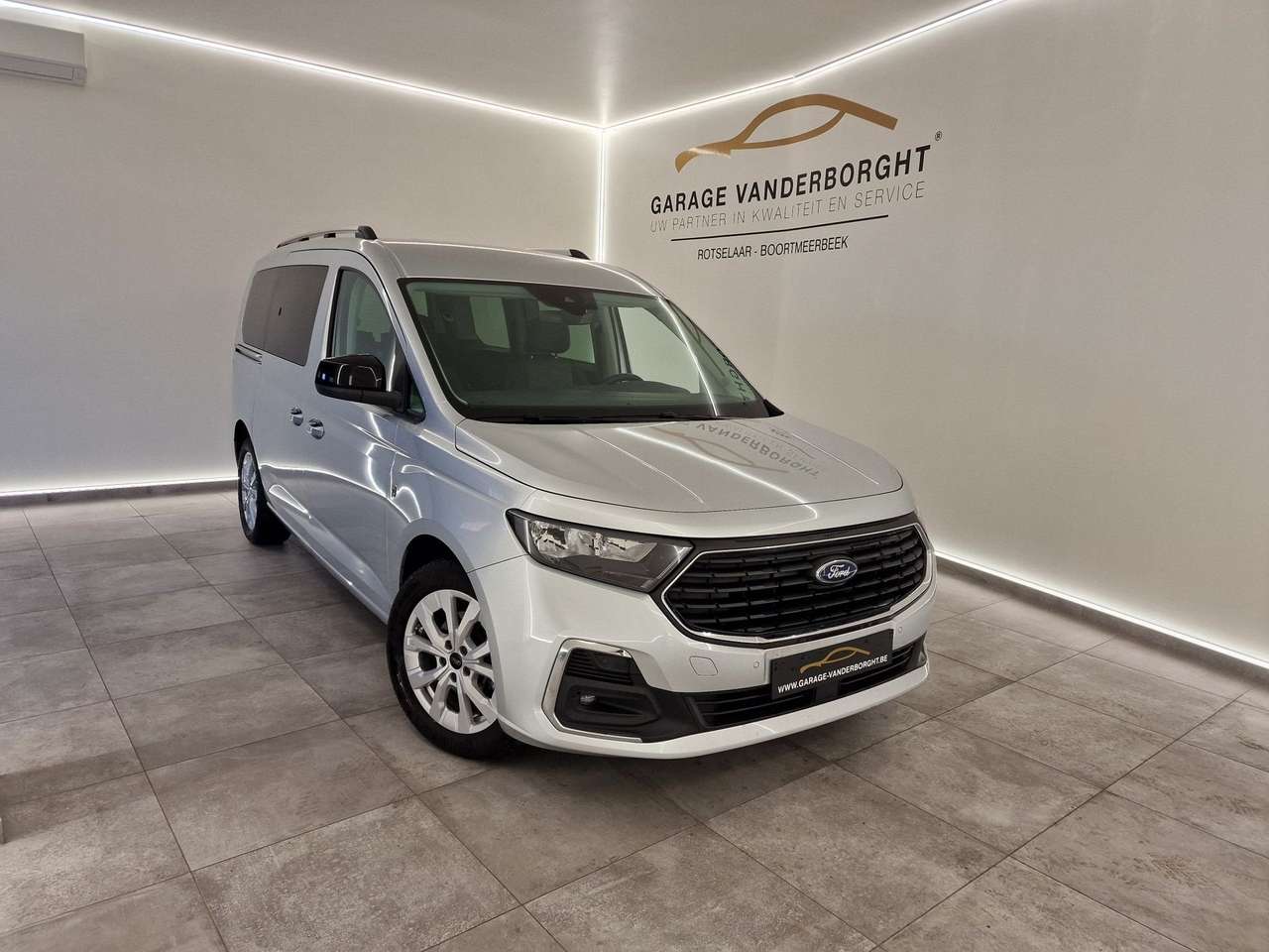 Ford Tourneo Connect GRAND BENZINE AUTOMAAT-7 ZIT +3 JAAR WAARBORG
