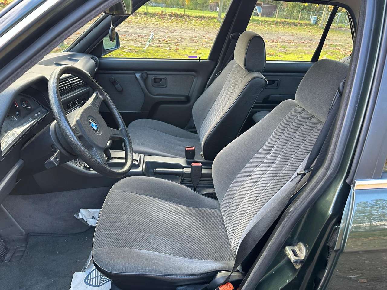 BMW 320 e30 — foto 8 van 14