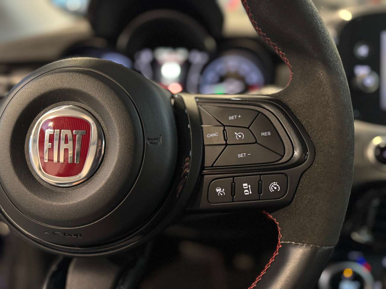 Fiat 500X 1.5 Hybrid Sport — foto 17 van 17