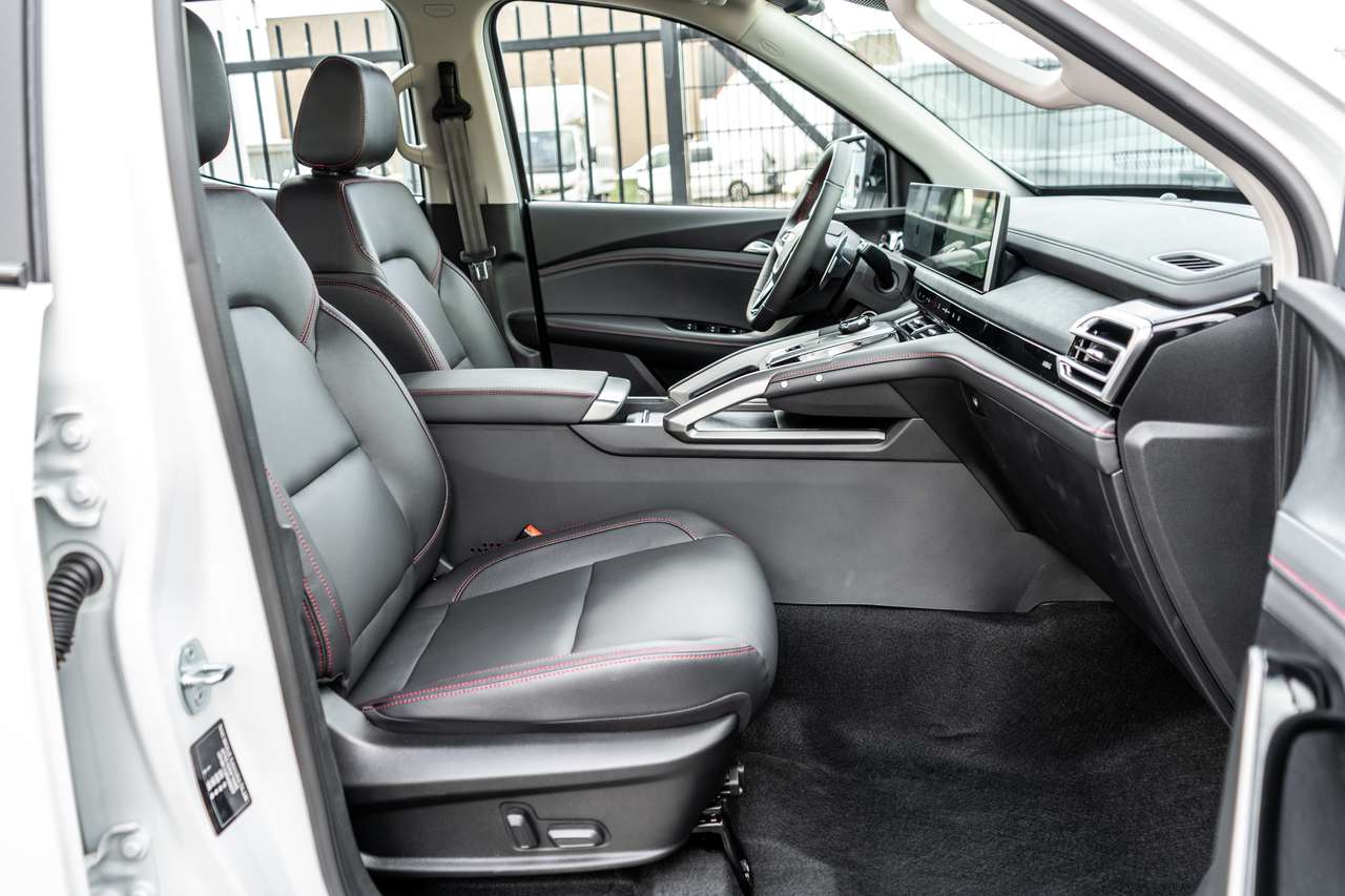 Maxus T60 Luxury 2.0D 4X4 - Automaat - 3500kg sleep. - 32.000ex — foto 10 van 16