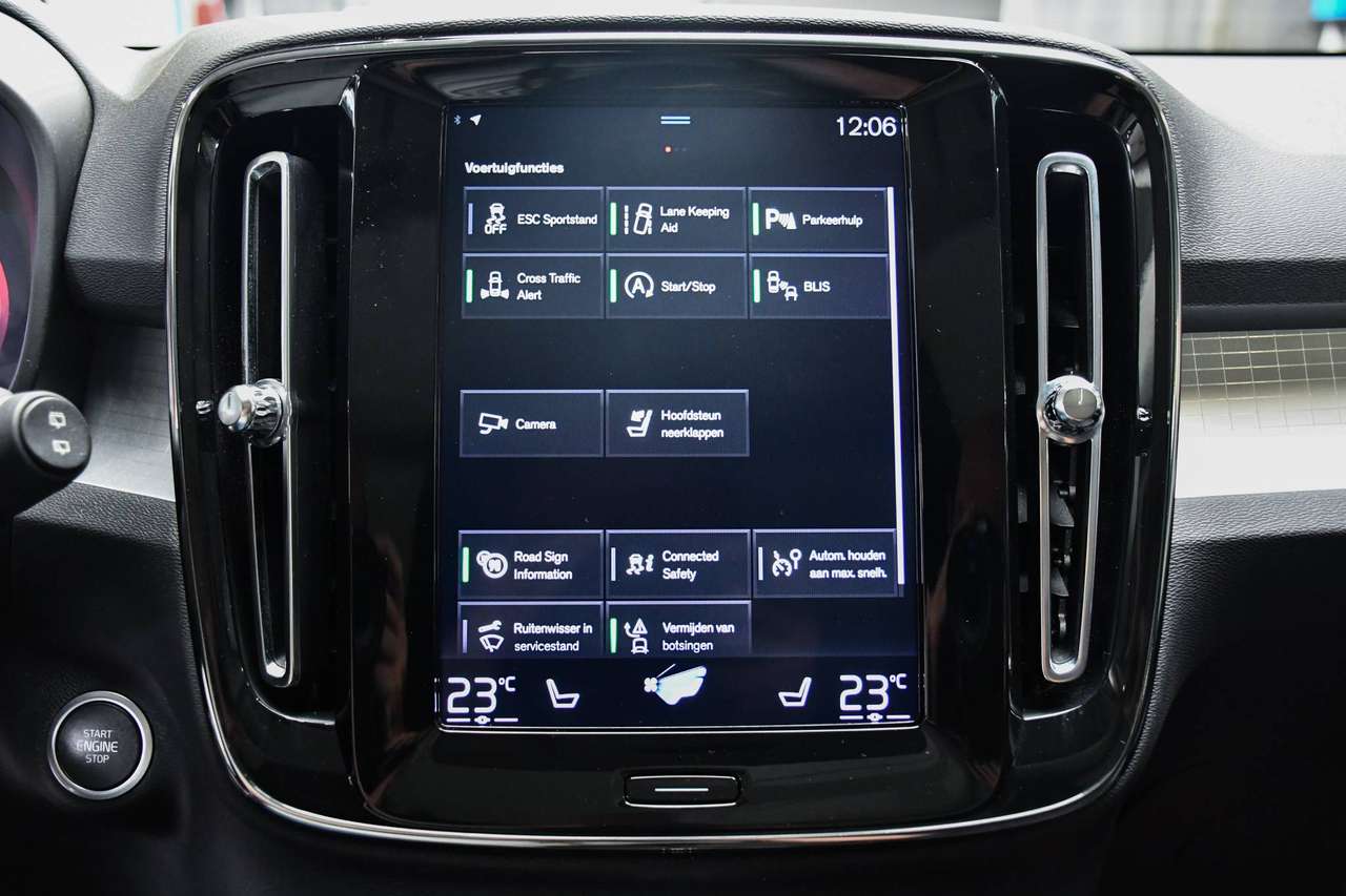 Volvo XC40 XC40 1.5 T3 Momentum Pro Geartronic - NAVIGATIE / TREKHAAK / OPEN PANO_DAK / CAMERA / SMARTLINK — foto 12 van 18