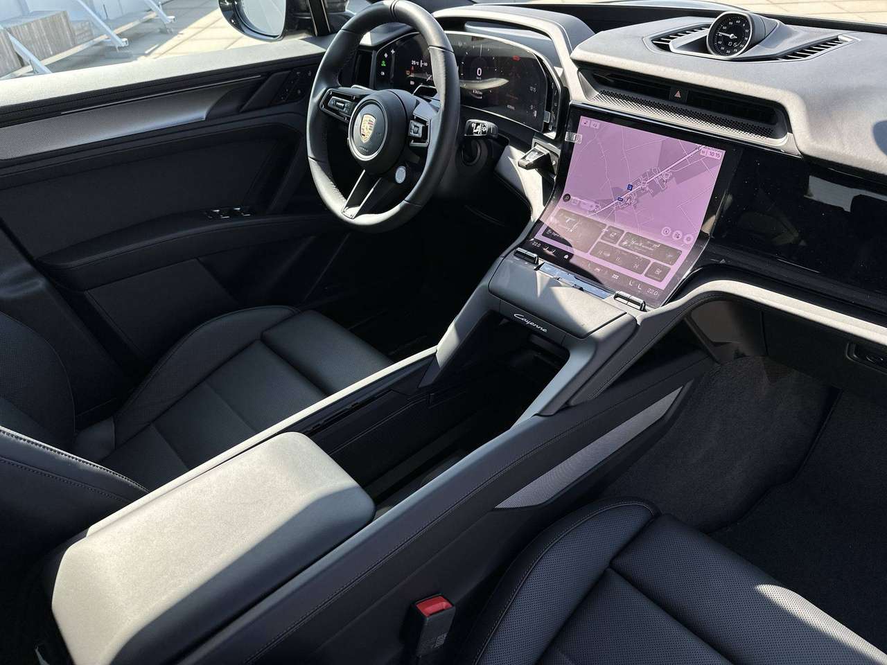 Porsche Cayenne ELECTRIC Trekhaak Pano Dak 22" Drive Assist Pano Dak — foto 11 van 19