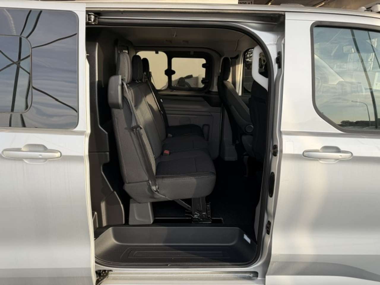 Ford Transit Custom MULTI-USE L2 LIMITED-AUTOMAAT-38800+BTW 5J WAARBORG — foto 9 van 24