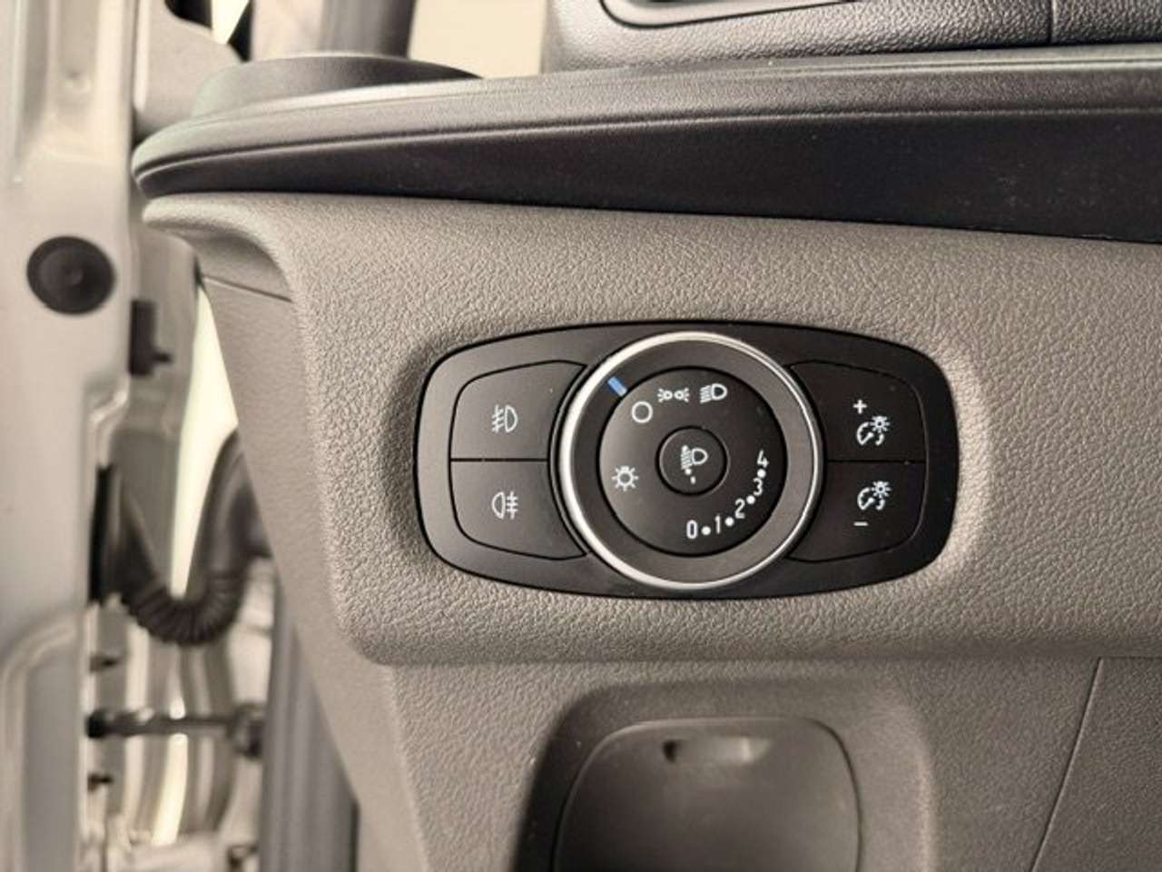 Ford Transit Custom L2 TREND 130PK 21400+BTW — foto 18 van 19