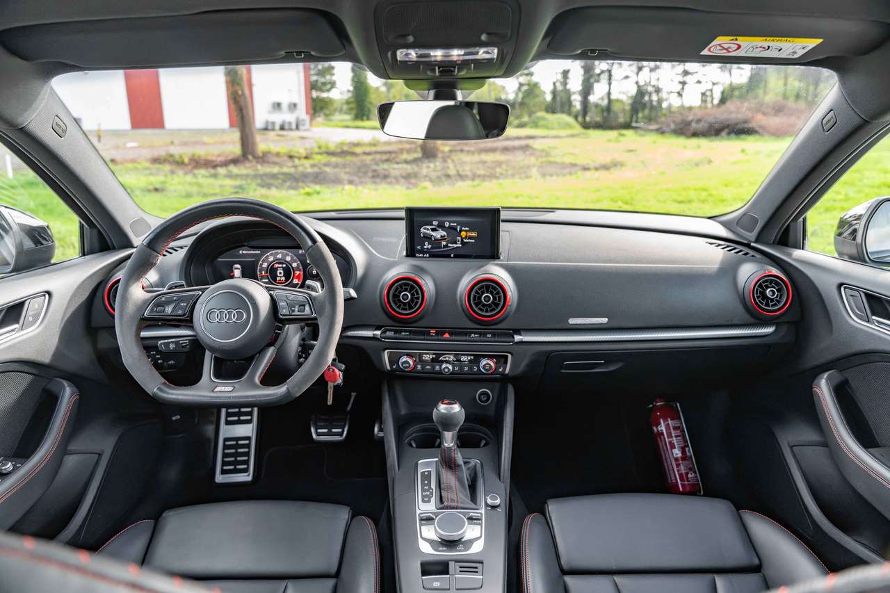 Audi RS3 (2019) — foto 16