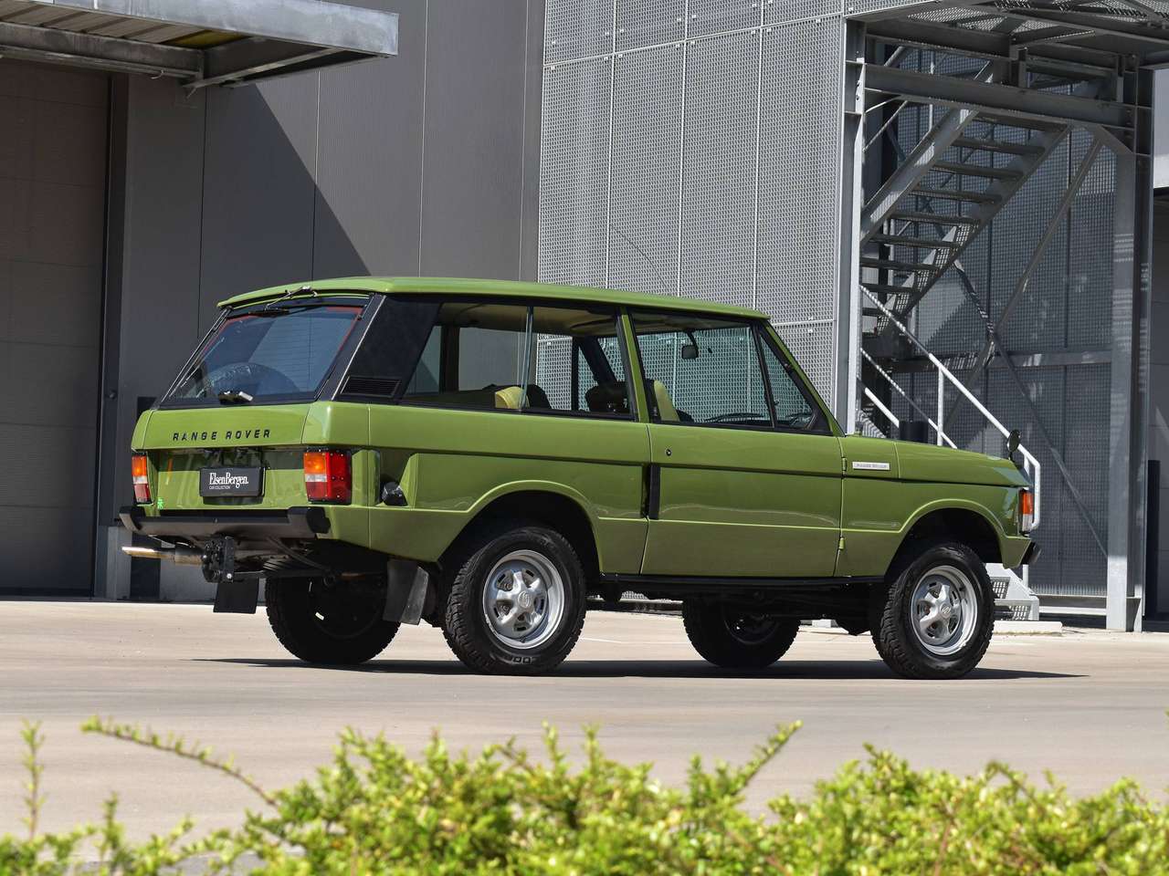 Land Rover Range Rover Classic V8 / Warwick Green / Restored / Suffix D — foto 16 van 19