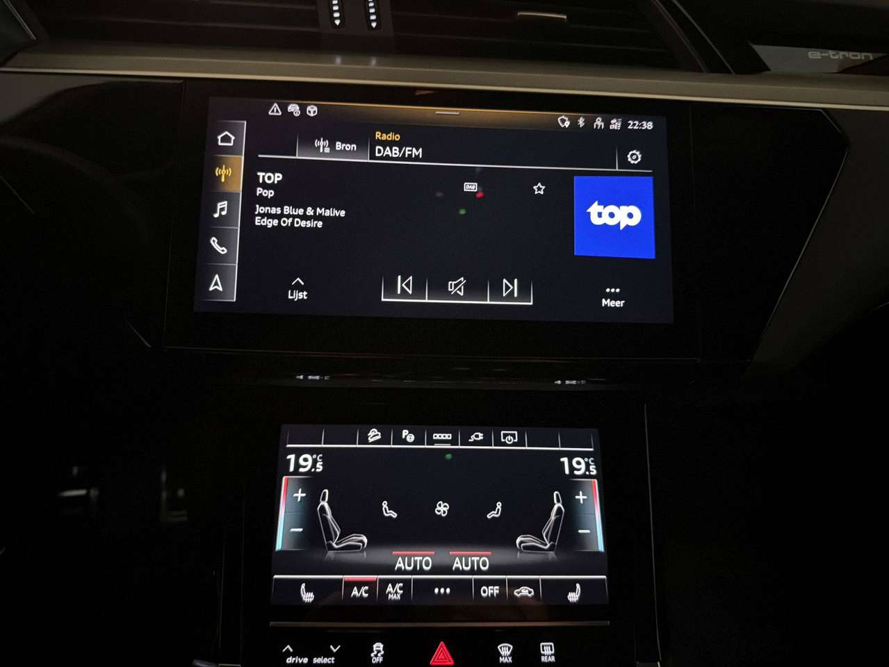 Audi Q8 e-tron SOLD BIJ GARAGE VRIENS YVES BV!!!! — foto 11 van 24