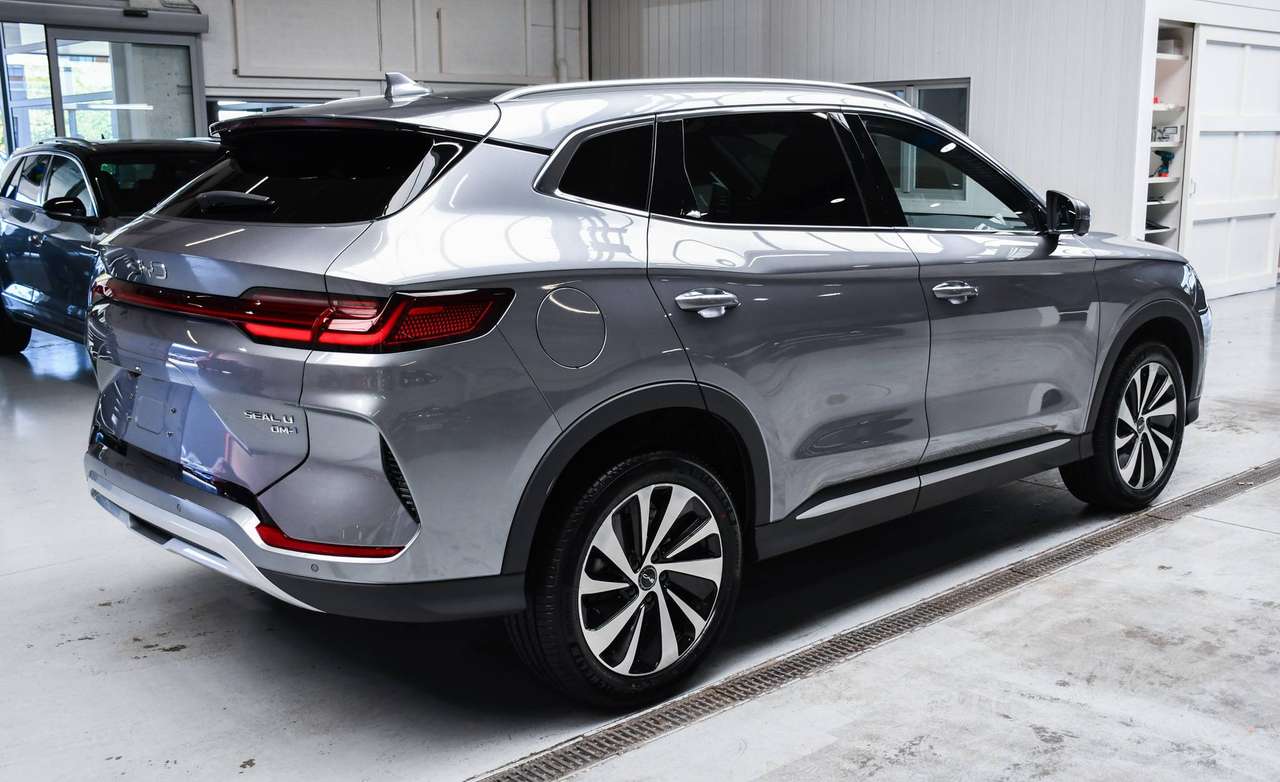 BYD Seal U DM-i Boost - NAVIGATIE / PANORAMISCH / SMARTLINK / ACC / BLIS / CAMERA / PDC — foto 3 van 25