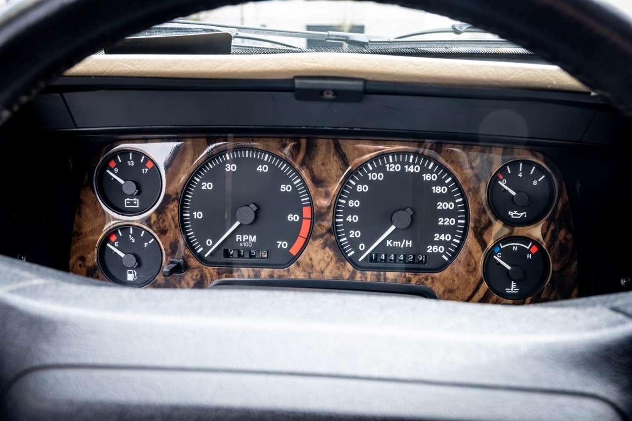 Jaguar XJS 4.0  Original Belgian car || 2 owners — foto 13 van 22