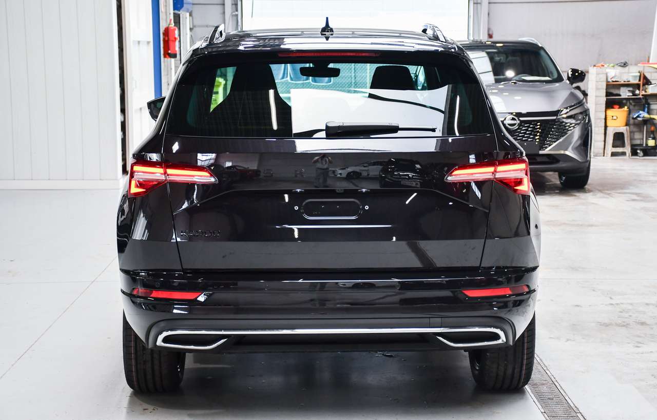 Skoda Karoq Karoq 1.5 TSI ACT Sportline DSG - TREKHAAK / PANO — foto 5 van 21