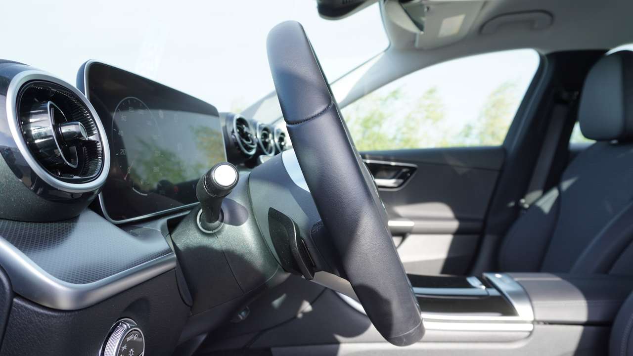 Mercedes-Benz C 180 Luxury Line Dodehoek Camera Smartphone Navi — foto 14 van 16