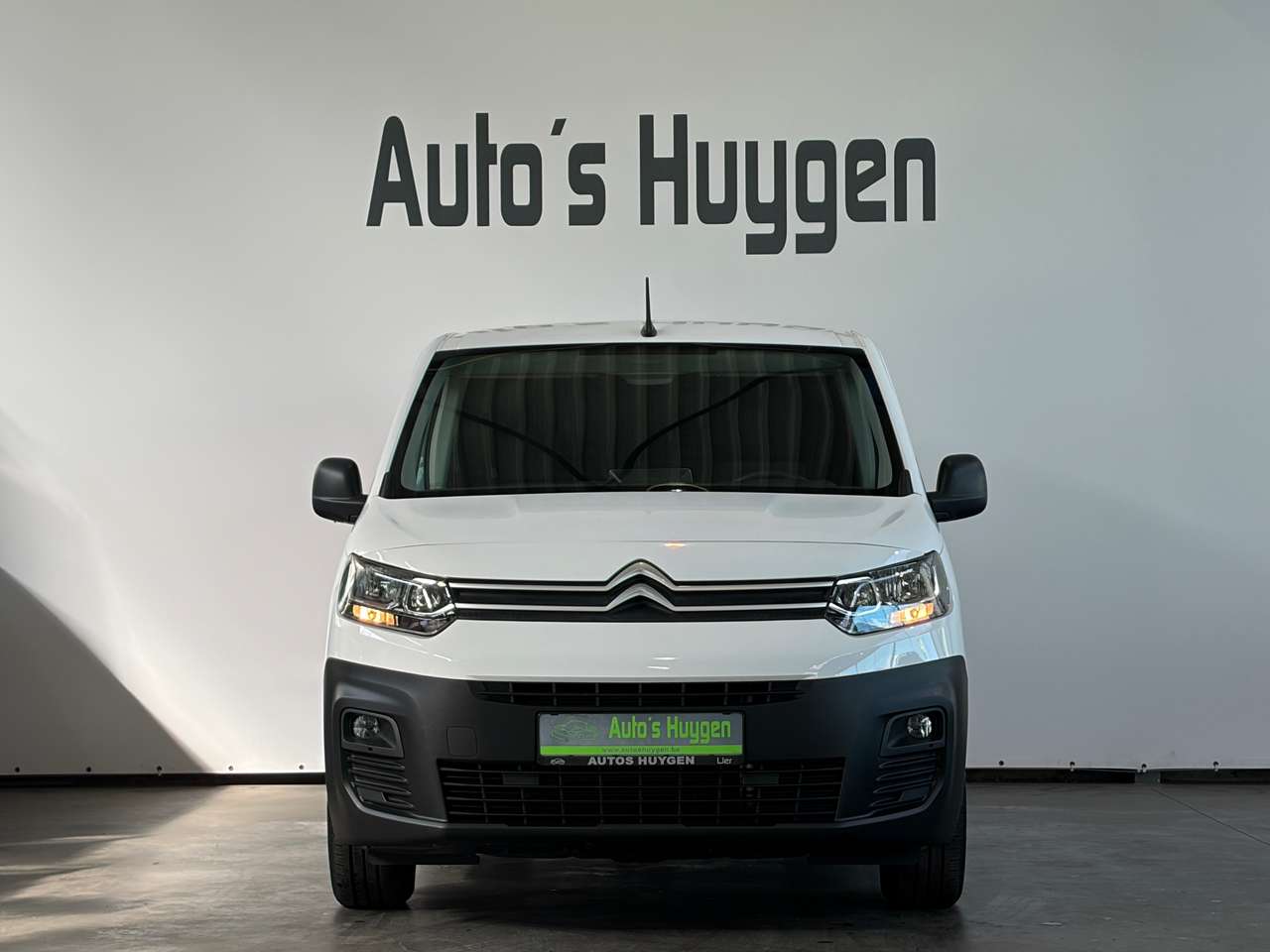 Citroen Berlingo 1.2 PureTech M Light Control S/S — foto 2 van 18