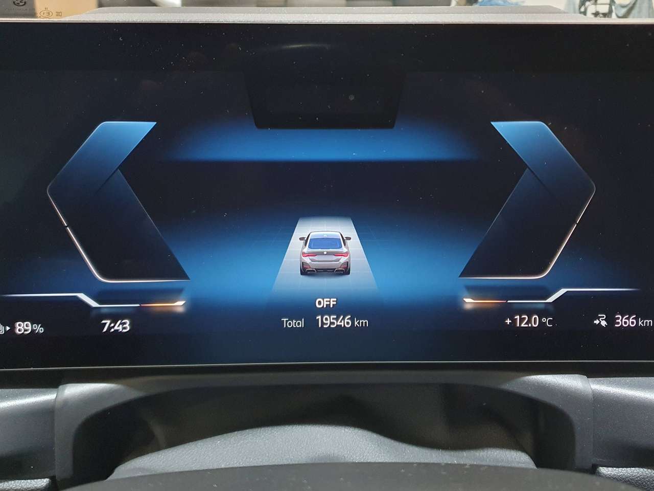 BMW i4 M50 xDrive 544pk 83kWh M-Sport - individual - Laser lights - Pano - trekhaak - SOH 99,2% — foto 24 van 24