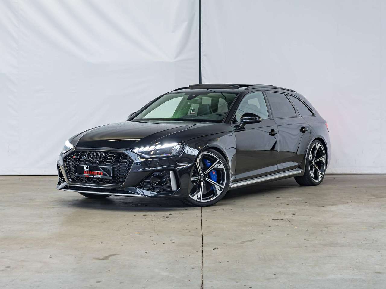Audi RS4 QUATTRO|CERAMIC|CARBON|360°|B&O|PANO|ALCANTARA|
