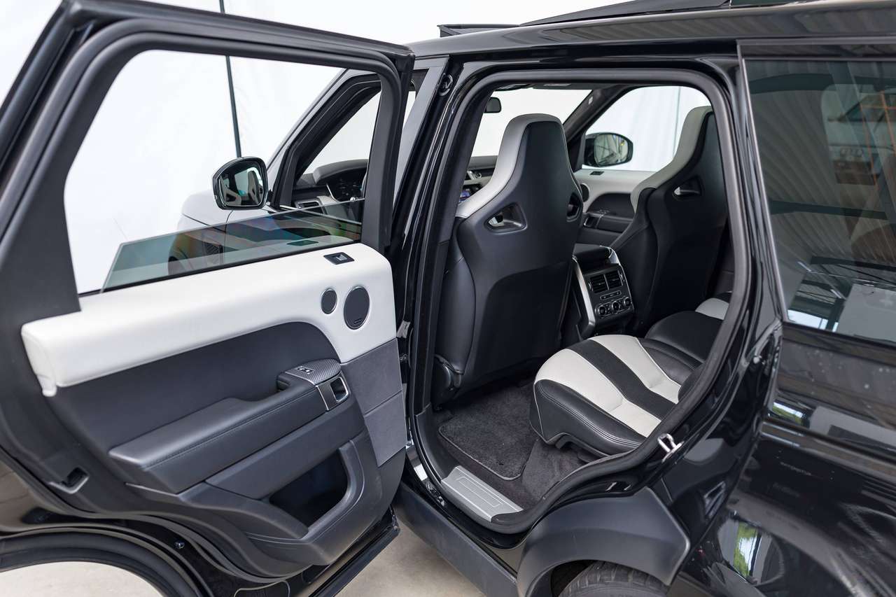 Land Rover Range Rover Sport 5.0i V8 SVR|PANO|HEAD-UP|HEATED-SEATS(v/a)|KEYLESS|AMBIENTLIGHT|ACC|LA| — foto 18 van 25