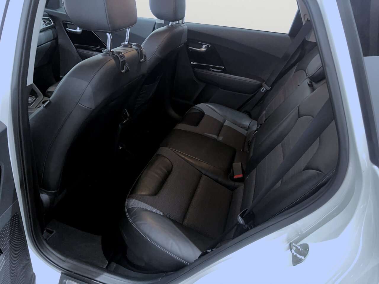 Kia Niro Automaat/Navi/Cruise controle — foto 13 van 21