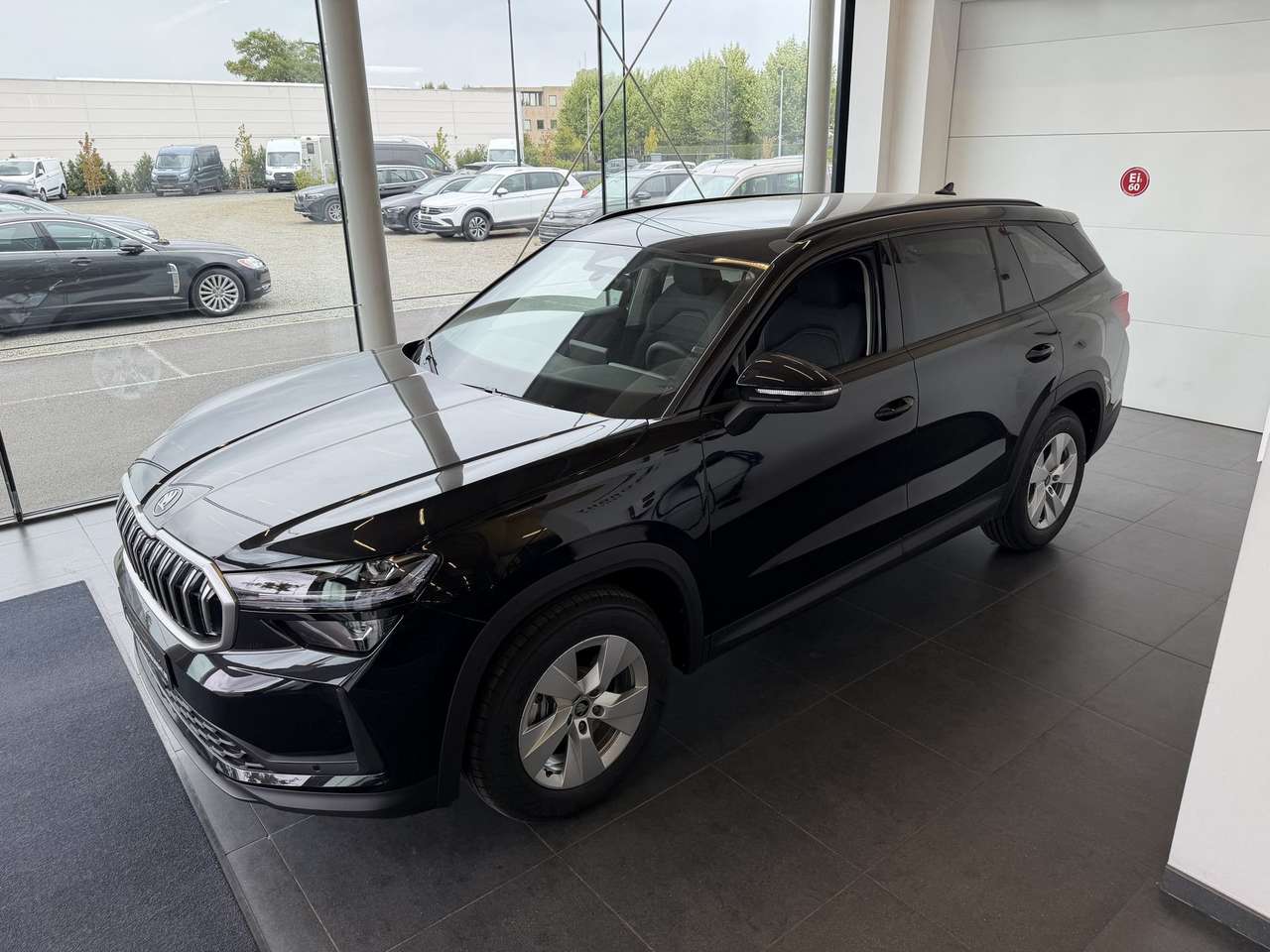 Skoda Kodiaq HYBRIDE BENZINE AUTOMAAT 7 ZIT NIEUW OKM!!!! — foto 3 van 25