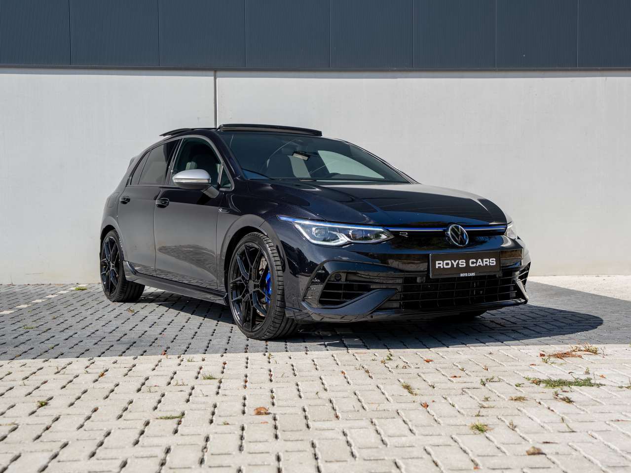 Volkswagen Golf R Golf 8 R - PANO/PERFORMANCE PACK/IQ-LIGHT/BLACKSTYLE/ZETELVERWARMING/DRIFT MODUS — foto 4 van 25