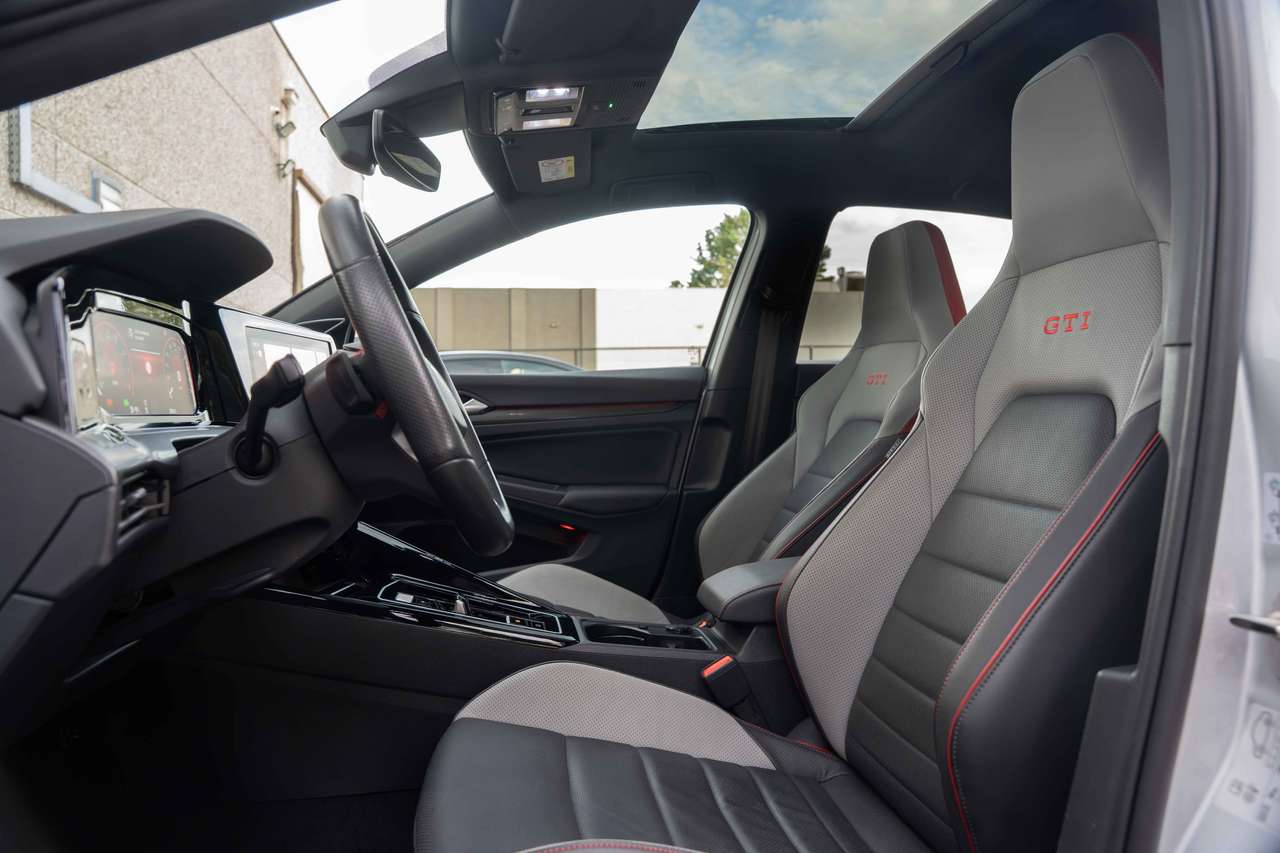 Volkswagen Golf GTI Clubsport PANO/AKRA/IQLIGHTS/H&K/HUD/MEMORY/CAMERA — foto 12 van 25