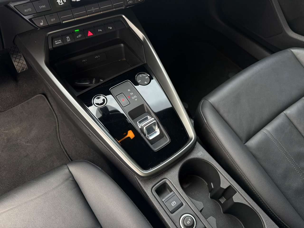 Audi A3 40 TFSI e  Plug in PHEV S Line S tronic Black Pack — foto 14 van 19
