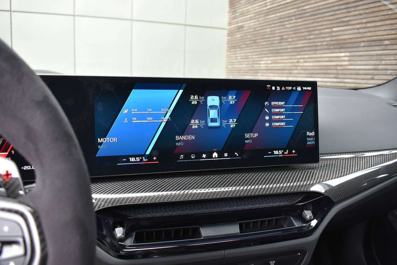 BMW M3 CS Touring / FULL CARBON / BLACK SAPPHIRE — foto 18 van 25