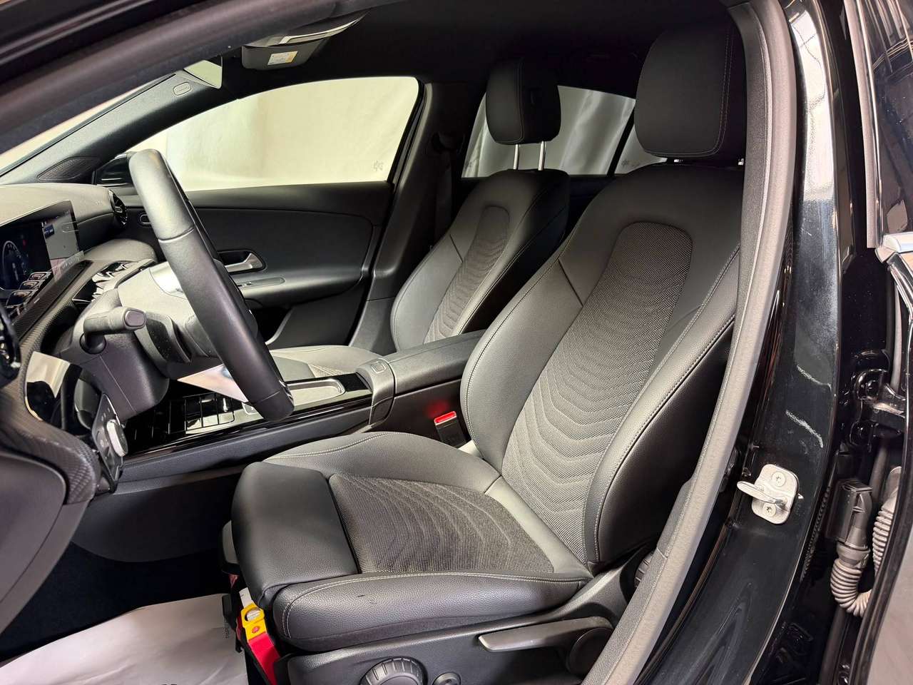 Mercedes-Benz A 250 A 250 e PHEV Business Line — foto 10 van 16
