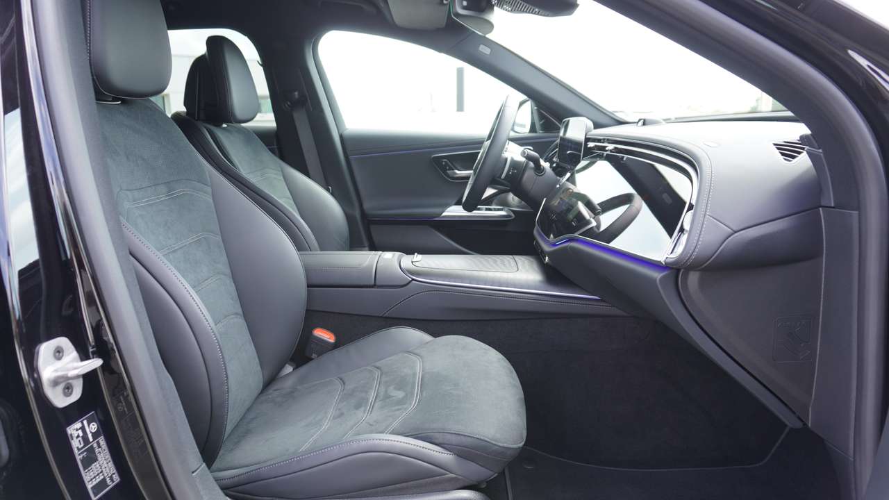 Mercedes-Benz E 300 e AMG/HYPERSCREEN/KEYLESS/20"/DRAADLOOS LADEN GSM — foto 9 van 18
