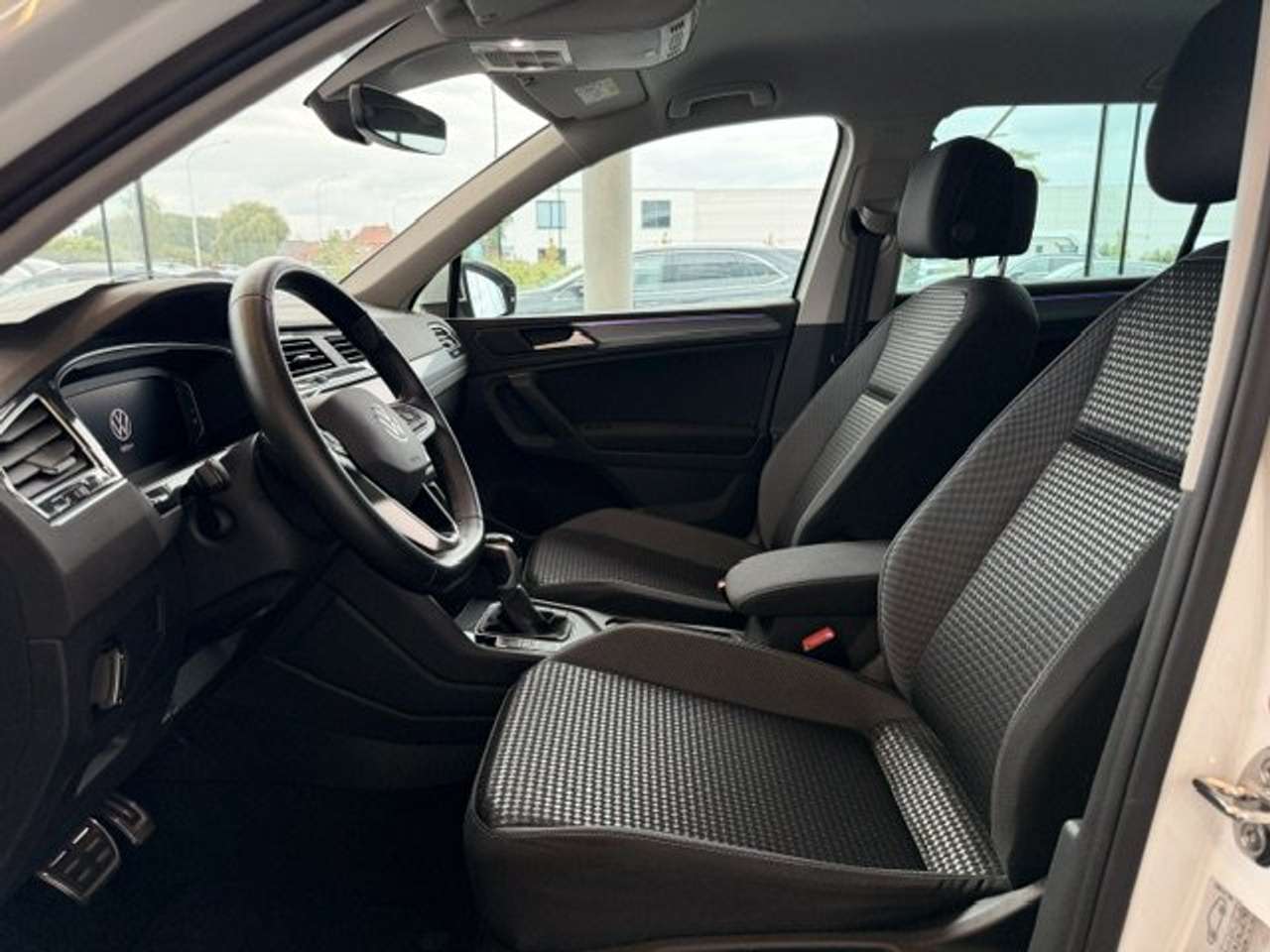 Volkswagen Tiguan LIFE ACTIVE PLUG-IN HYBRIDE AUTOMAAT  46000KM!!!! — foto 9 van 23