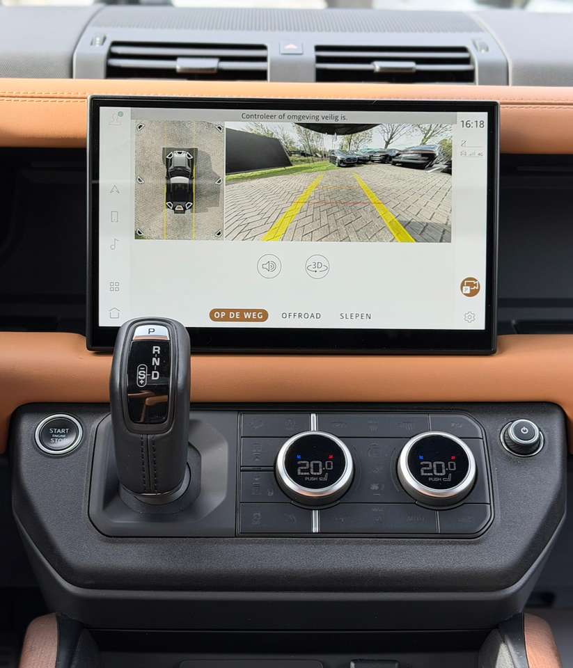Land Rover Defender D300 KAHN PANO MERIDIAN 360°CAM VERWAMD EN GEVENTILEERD LEDER — foto 9 van 20