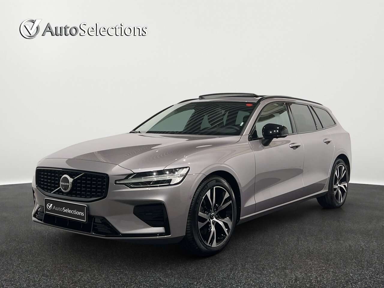 Volvo V60 B4 PLUS DARK/PANO/HEAD-UP /360°