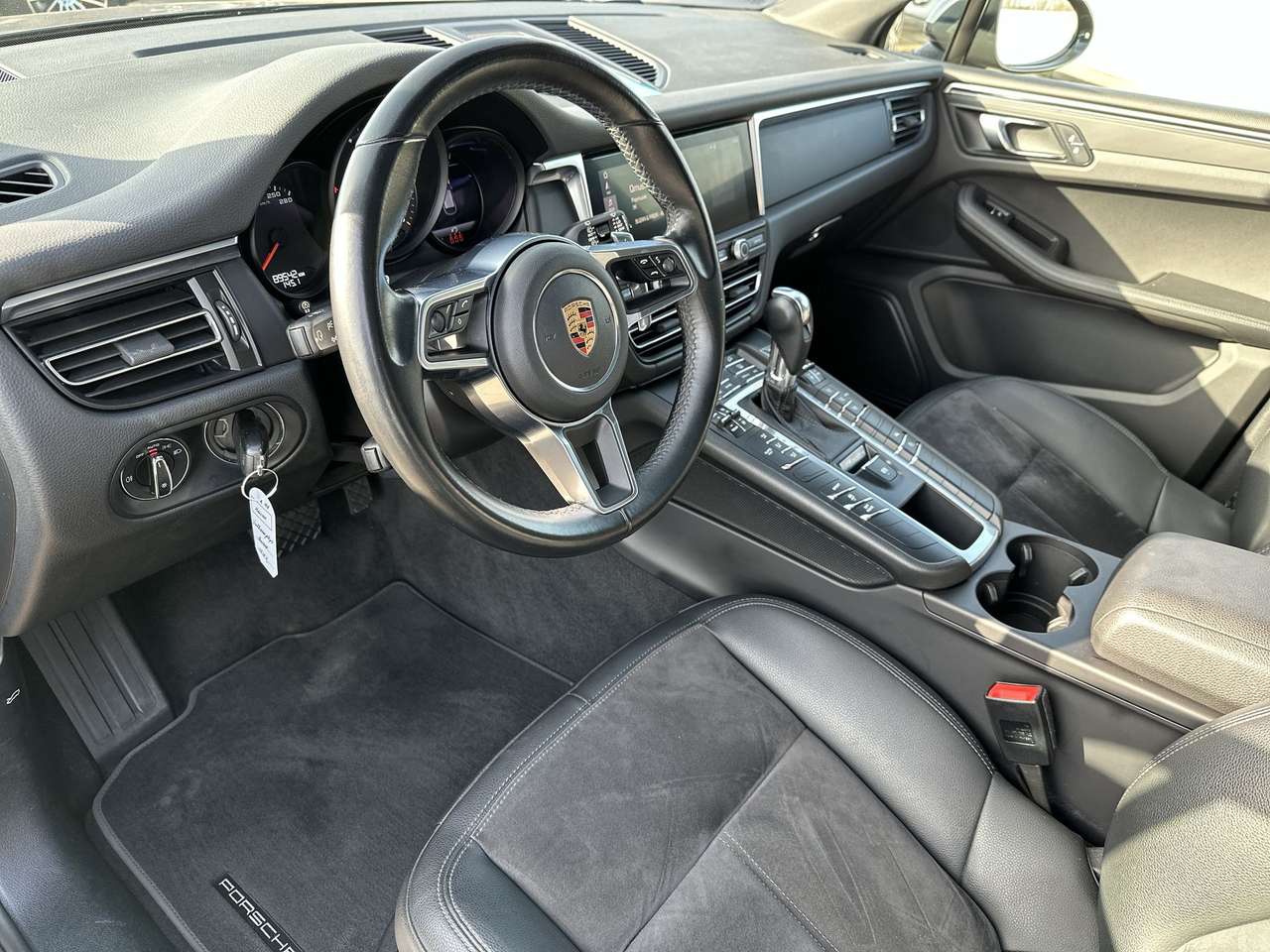 Porsche Macan Macan 2.0 Turbo PDK Pano dak 20" velgen — foto 16 van 19