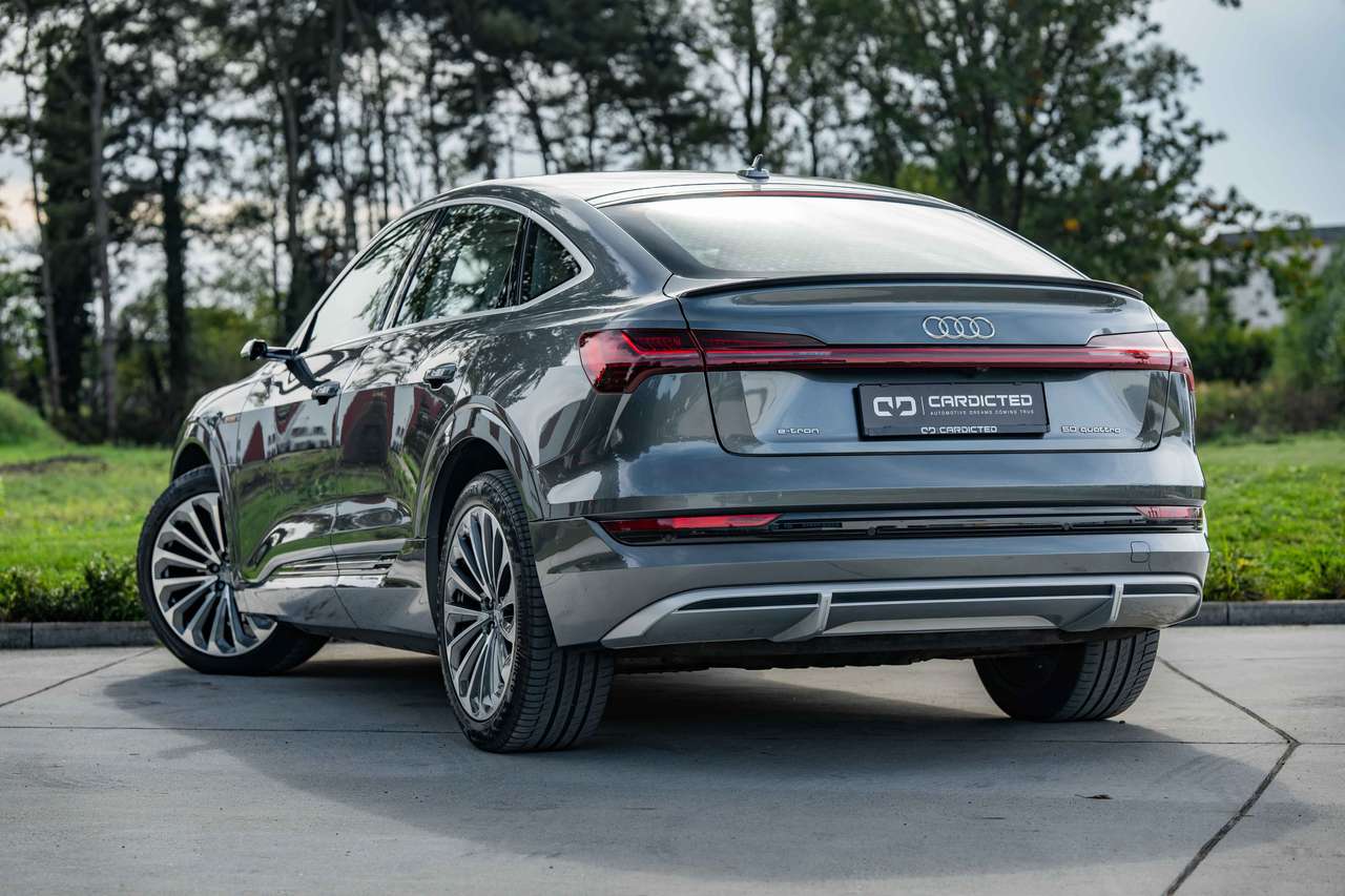Audi e-tron (2021) — foto 11