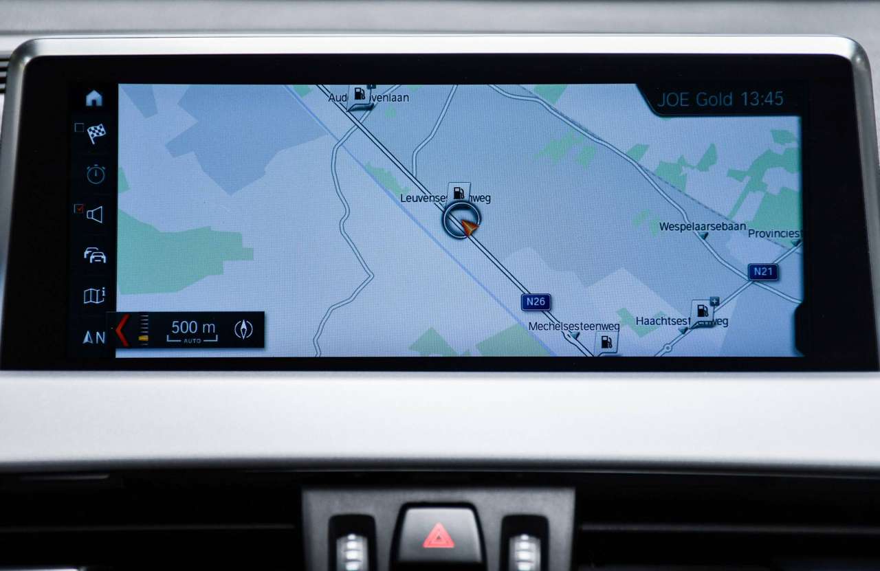 BMW X1 X1 1.5iA sDrive18i Automaat - LEDER / NAVIGATIE / CAMERA / PDC / CC — foto 9 van 18