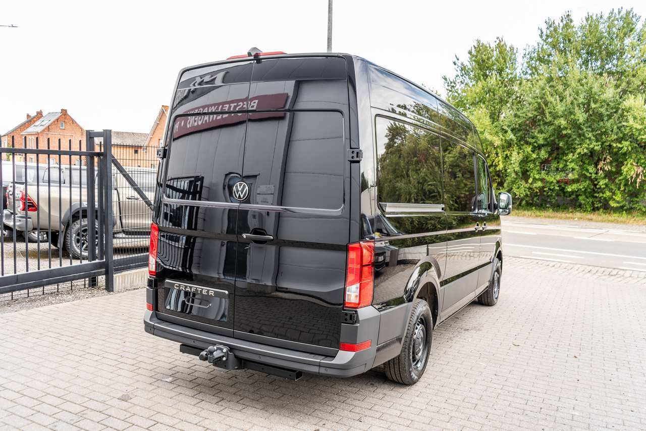 Volkswagen Crafter 35 L3H3 2.0TDI RWD - Automaat- Trekhaak 3500kg / Navigatie/ Camera/ LED - 5j Warranty - 45.300ex — foto 4 van 20