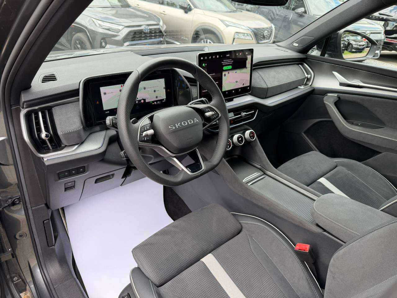 Skoda Kodiaq MHEV SPORTLINE PANO CANTON CAMERA CARPLAY SFEERVERLICHTING MEMORY SEATS — foto 4 van 19