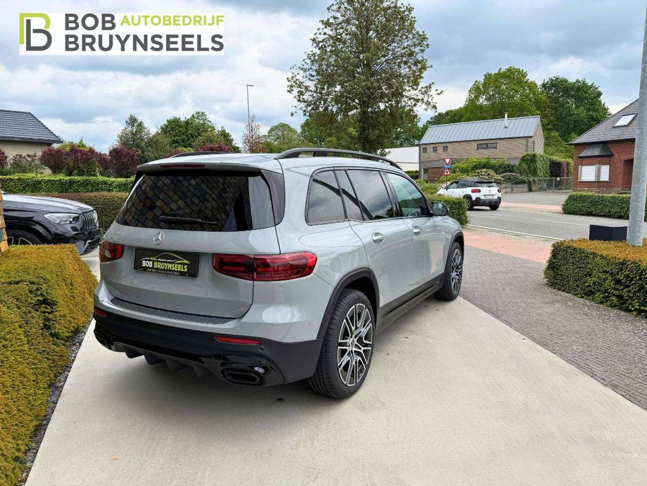 Mercedes-Benz GLB 180 AMG Line | Alpinegrijs | Lifecycle Edition | Nightpakket | Panodak | Camera |Keyless GO — foto 8 van 20