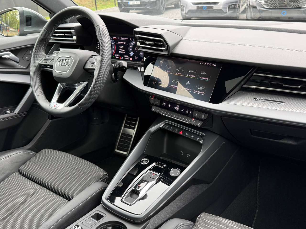 Audi A3 1.5 35 TFSI S-LINE INT/EXT SONOS PANODAK CARPLAY — foto 5 van 18