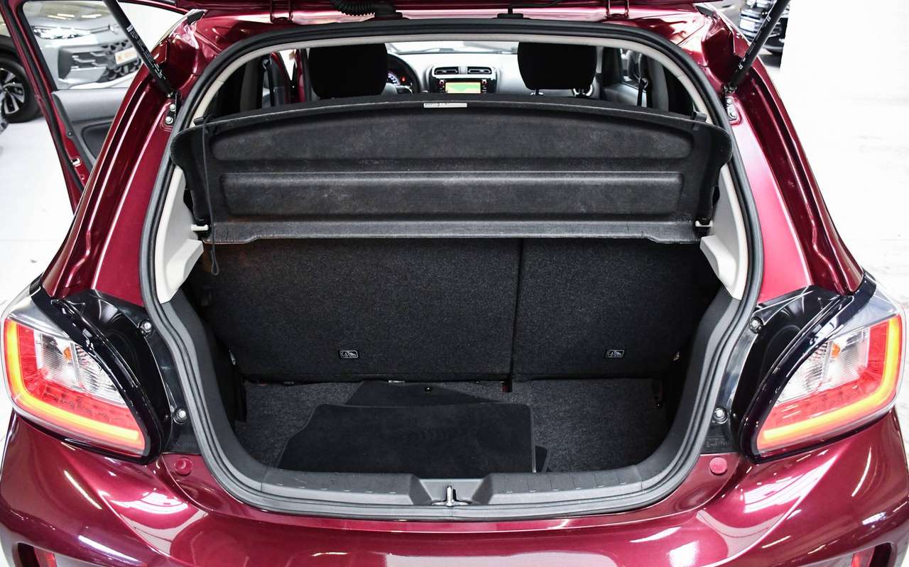Mitsubishi Space Star Space Star 1.2i Instyle CVT Automaat - NAVIGATIE / SMARTLINK / AIRCO / CC — foto 17 van 18