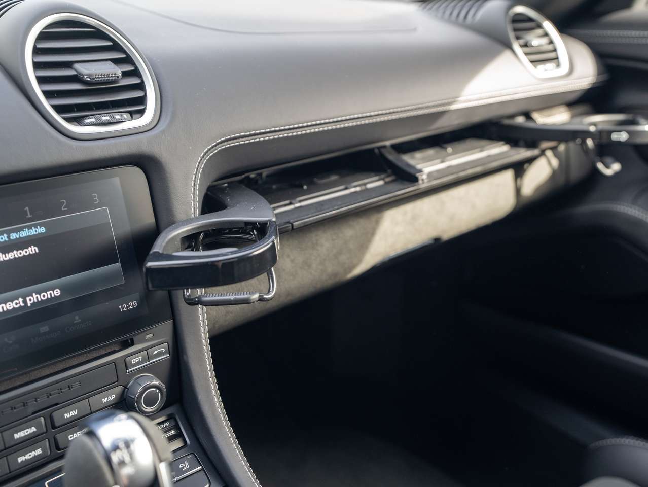 Porsche 718 Cayman GT4 4.0i PDK — foto 19 van 25