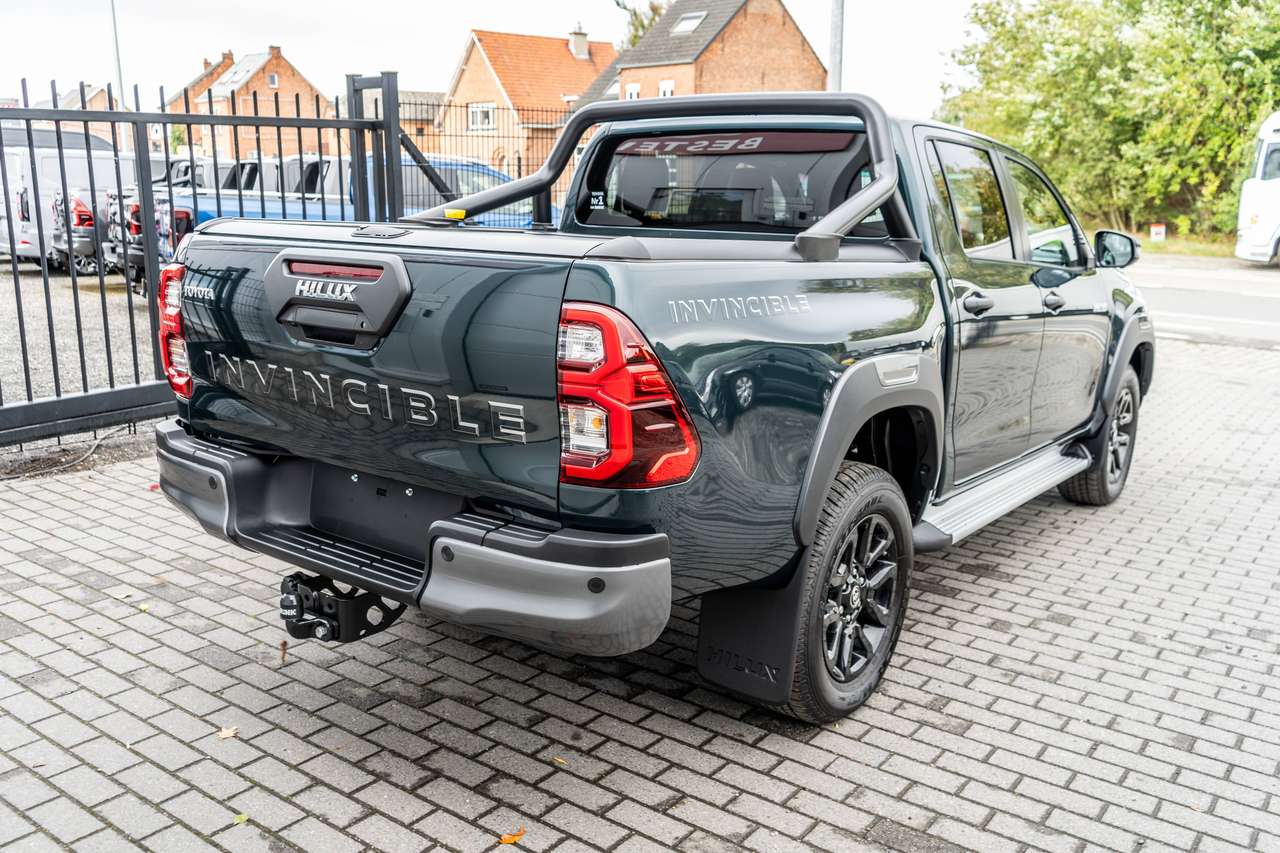 Toyota Hilux 2.8 D4D MHEV Invincible - Trekhaak / Roll cover - 52.000 excl — foto 4 van 15