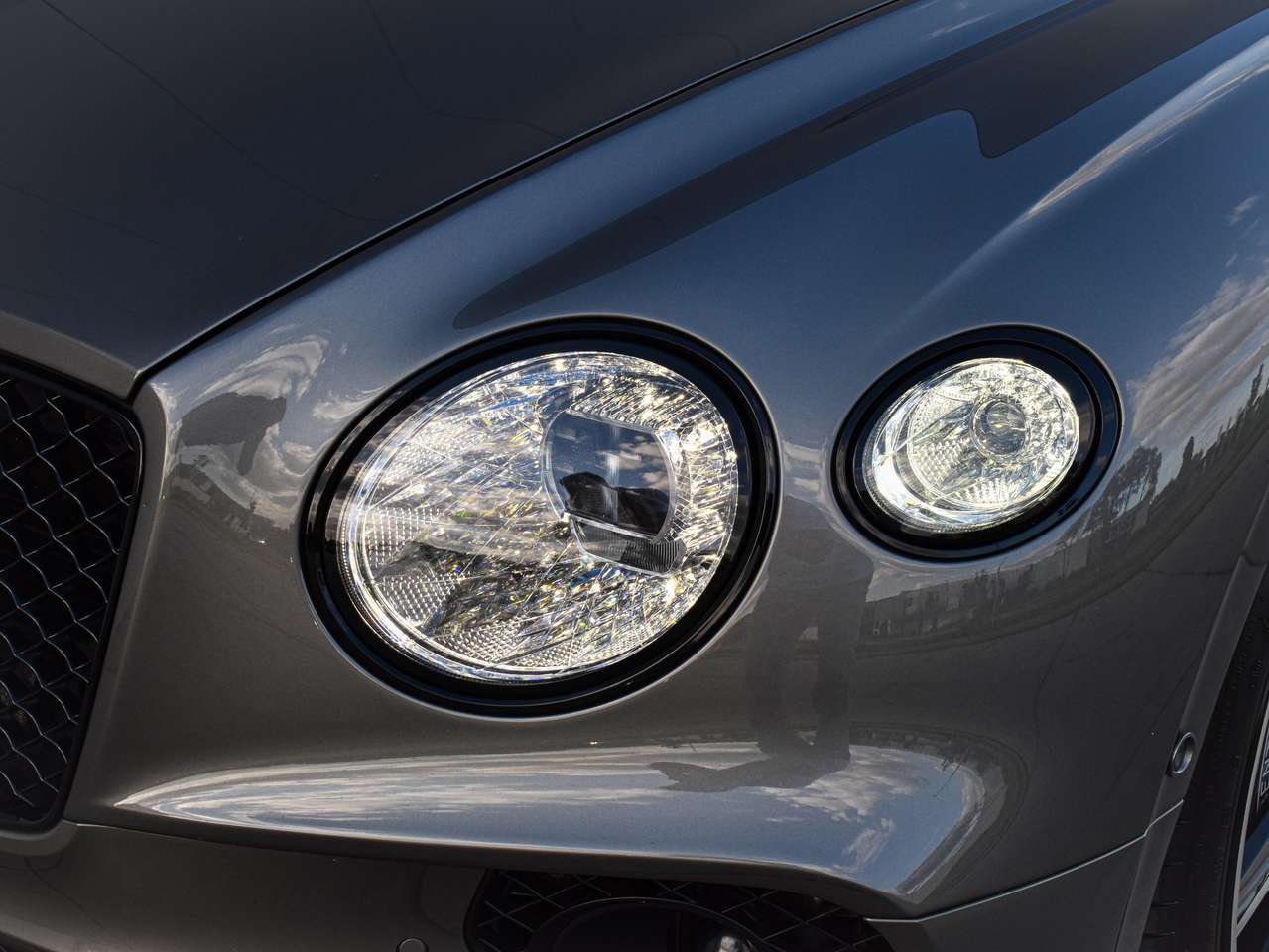 Bentley Continental GTC 4.0 V8 Mulliner - Blackline - NP: €309.996,- — foto 7 van 25