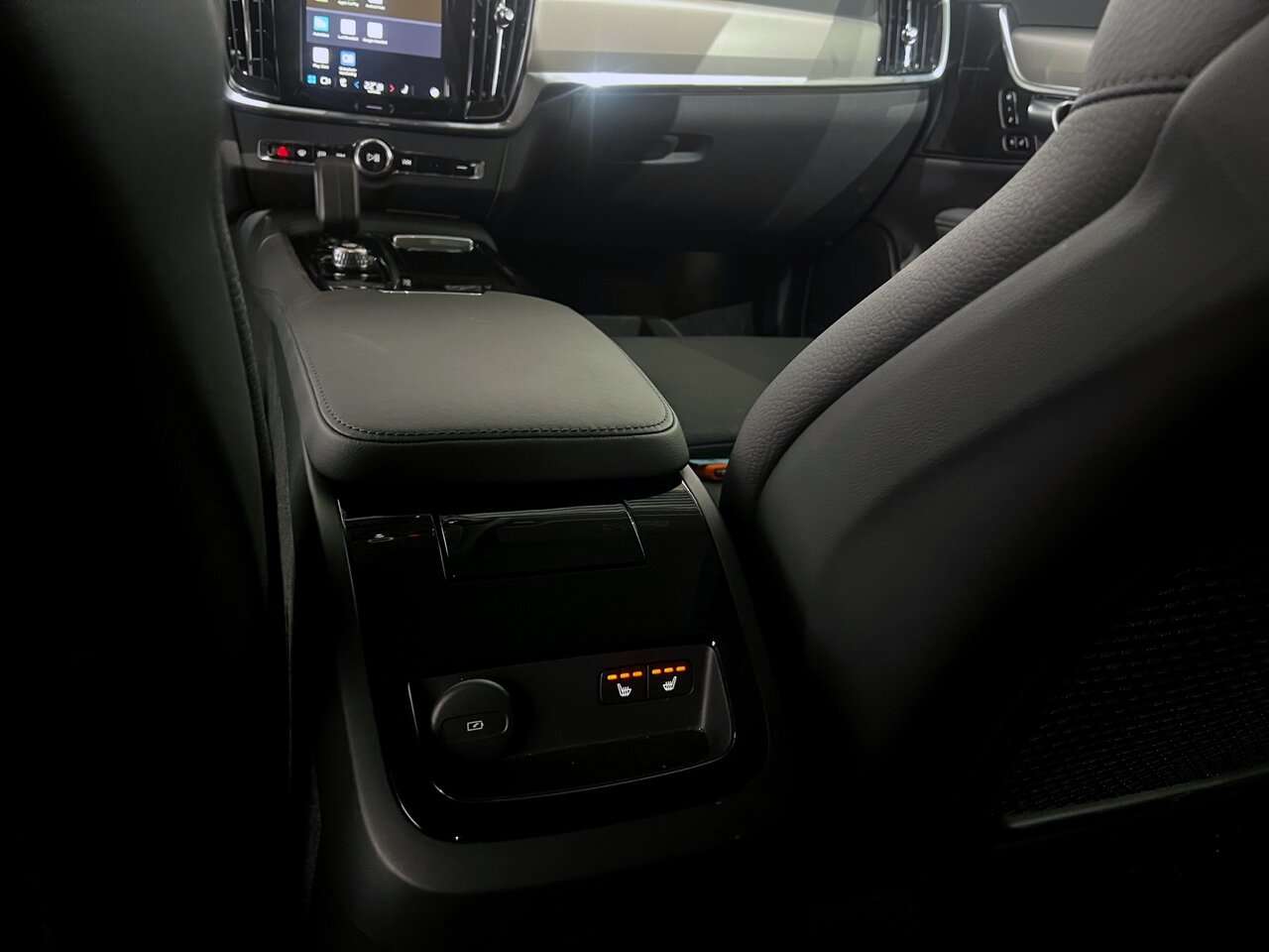 Volvo V90 T6 AWD Core Bright Harmann Kardon Trekhaak — foto 11 van 19