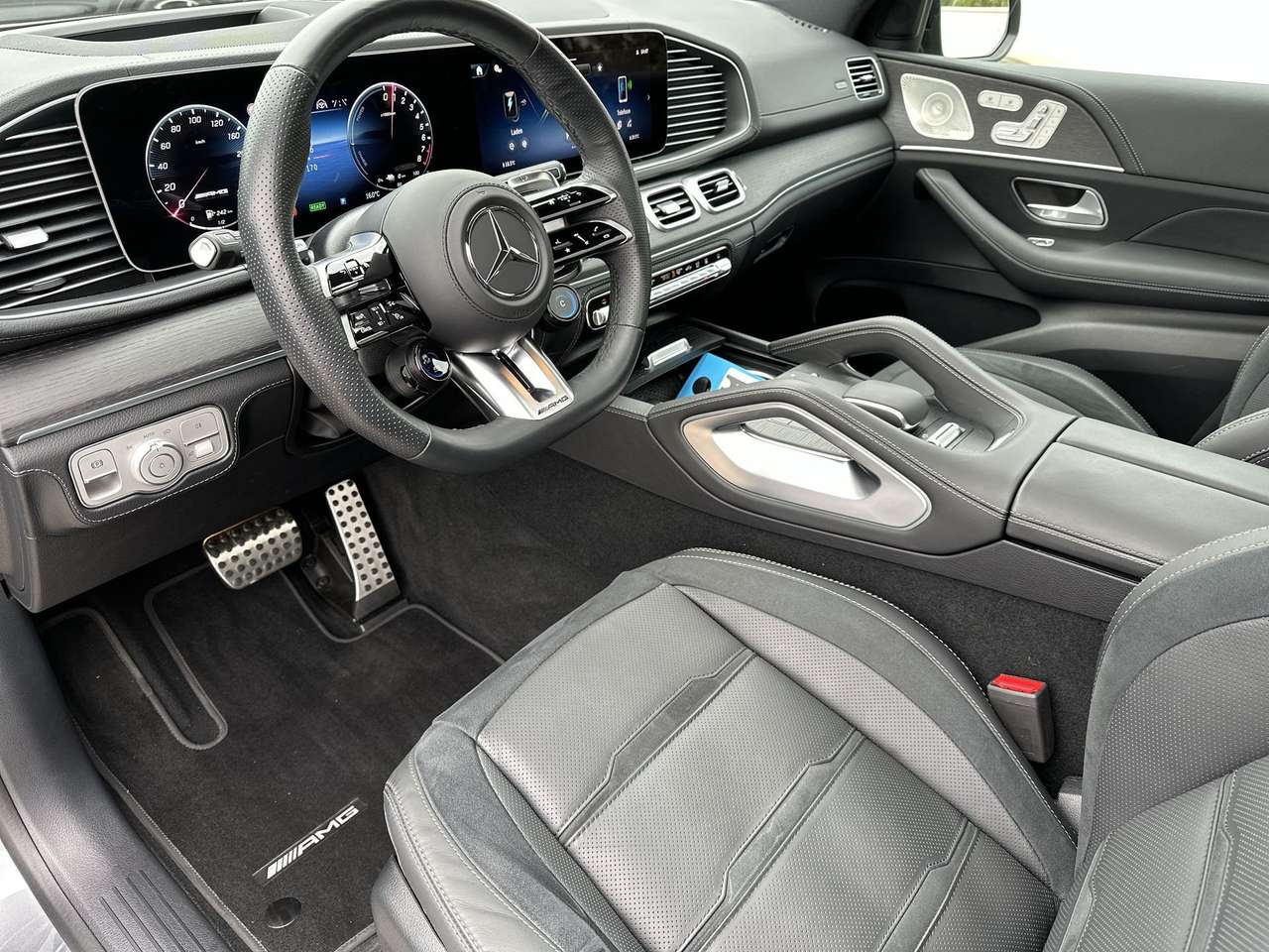 Mercedes-Benz GLE 53 AMG HYBR COUPE 4M/AMG PREM/29gr Co2/22"/TREKH/NIGHTPAK — foto 10 van 23