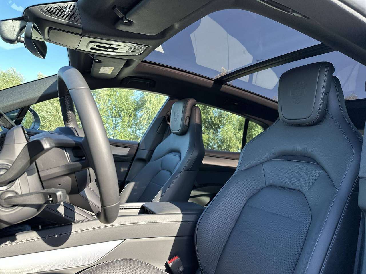 Porsche Cayenne ELECTRIC Trekhaak Pano Dak 22" Sport Design Pack — foto 14 van 18
