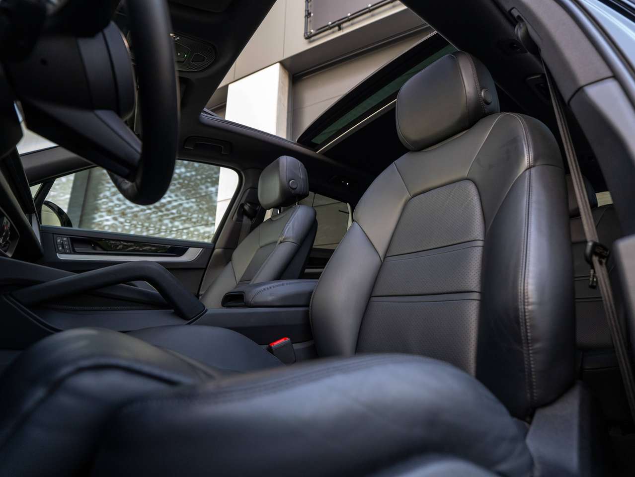 Porsche Cayenne Cayenne E-Hybrid 3.0 Turbo V6 | HUD | Black Pack | Sportuitlaatsysteem | Trekhaak | BTW — foto 23 van 25