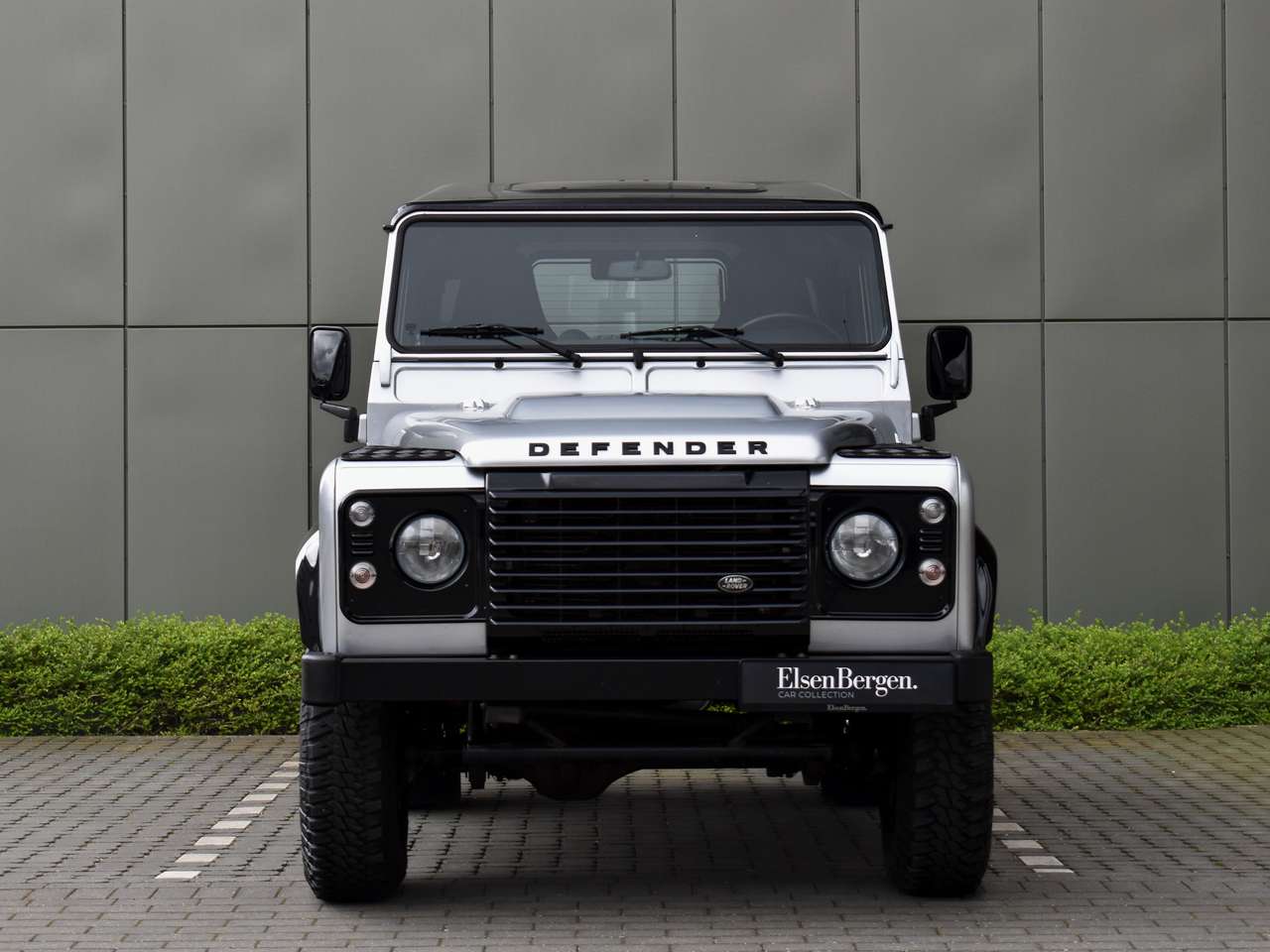 Land Rover Defender 90  2.2TD4 - "Eastnor Edition" — foto 8 van 25